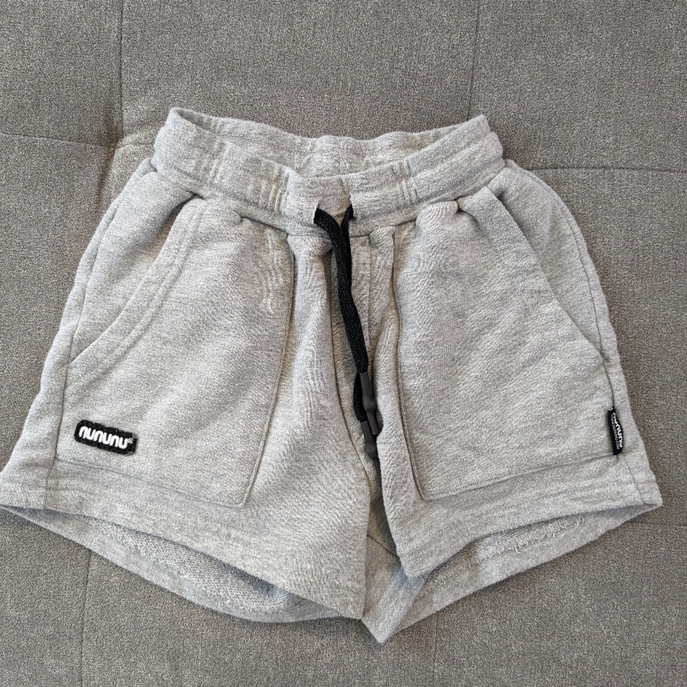 Nununu boys shorts size 8